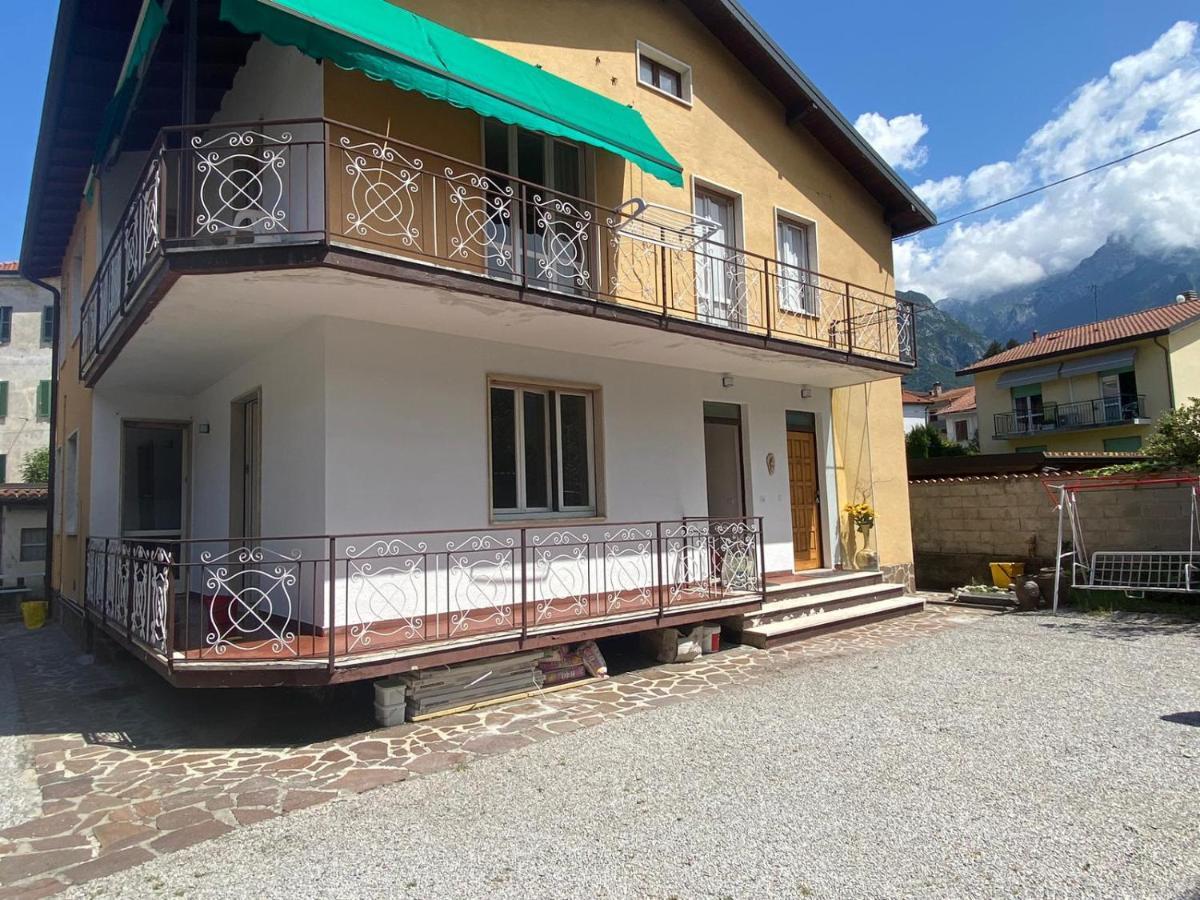 Villa The Swan - Composed By 2 Apartments Mandello del Lario Buitenkant foto