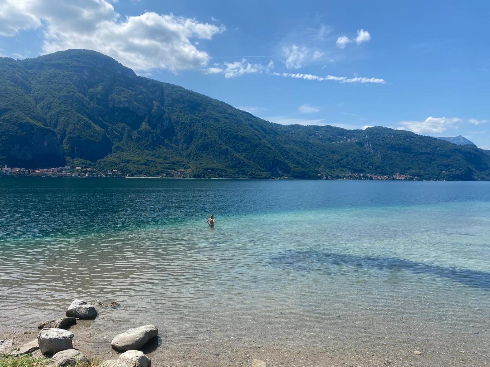 Villa The Swan - Composed By 2 Apartments Mandello del Lario Buitenkant foto