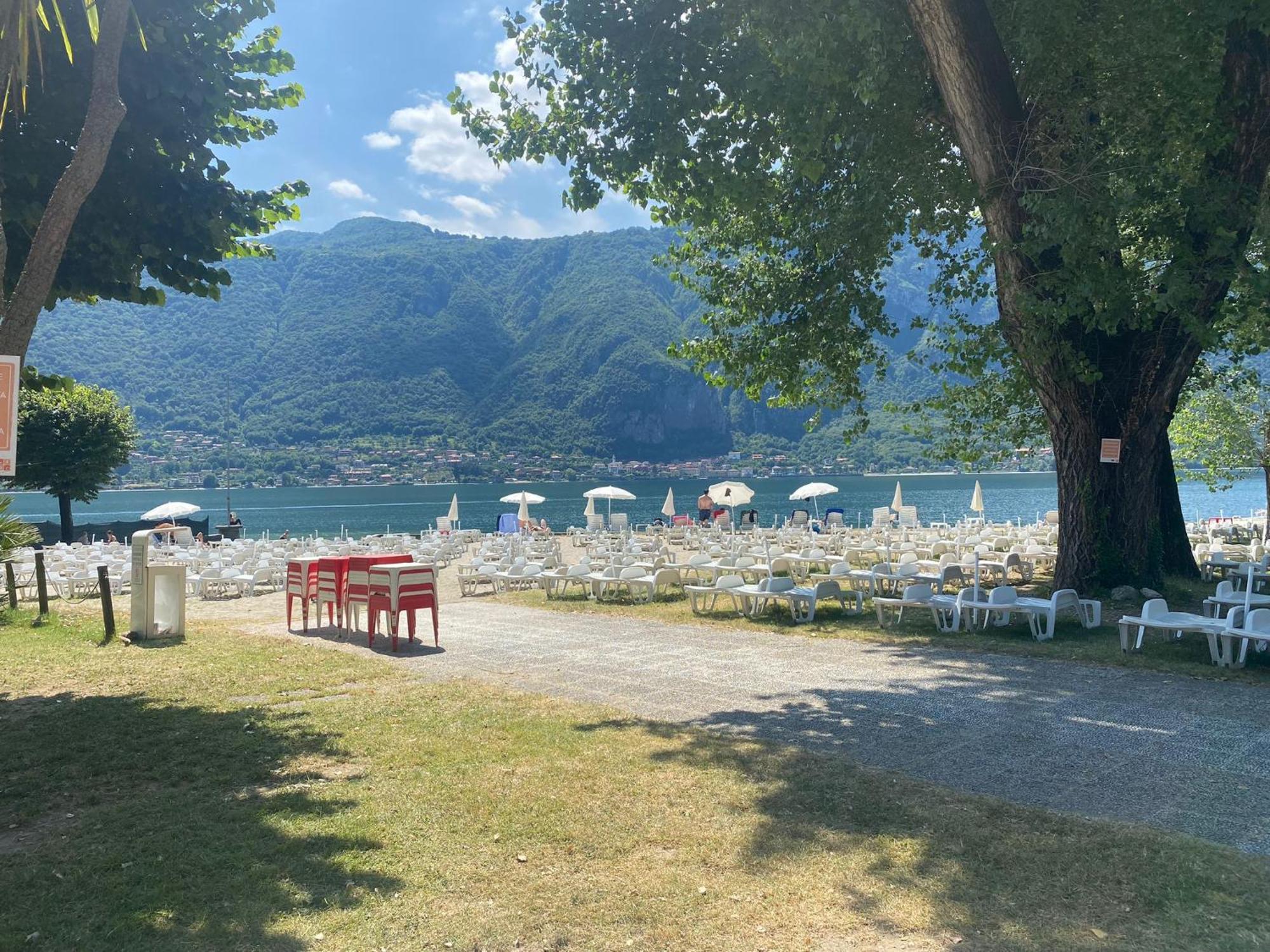 Villa The Swan - Composed By 2 Apartments Mandello del Lario Buitenkant foto
