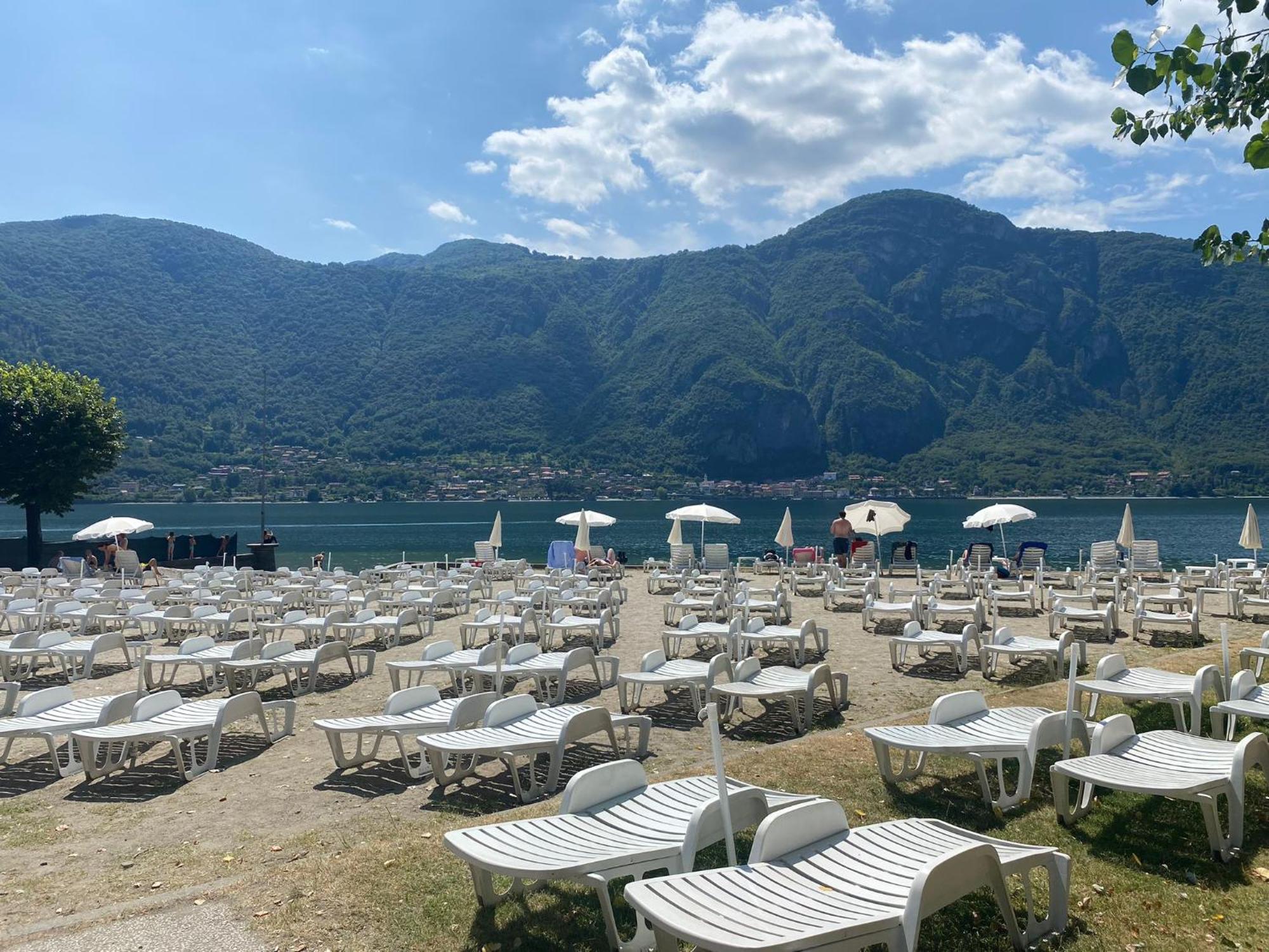 Villa The Swan - Composed By 2 Apartments Mandello del Lario Buitenkant foto